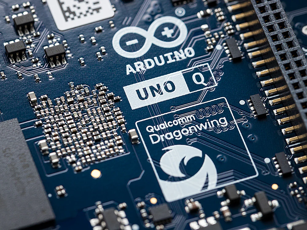 Arduino UNO Q 2GB