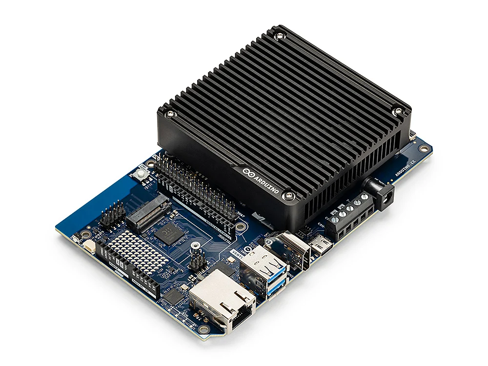 Arduino ® VENTUNO ™ Q  ARM Cortex-M33F,  2x8GB LPDDR5, 64GB eMMC,  Edge AI Computer